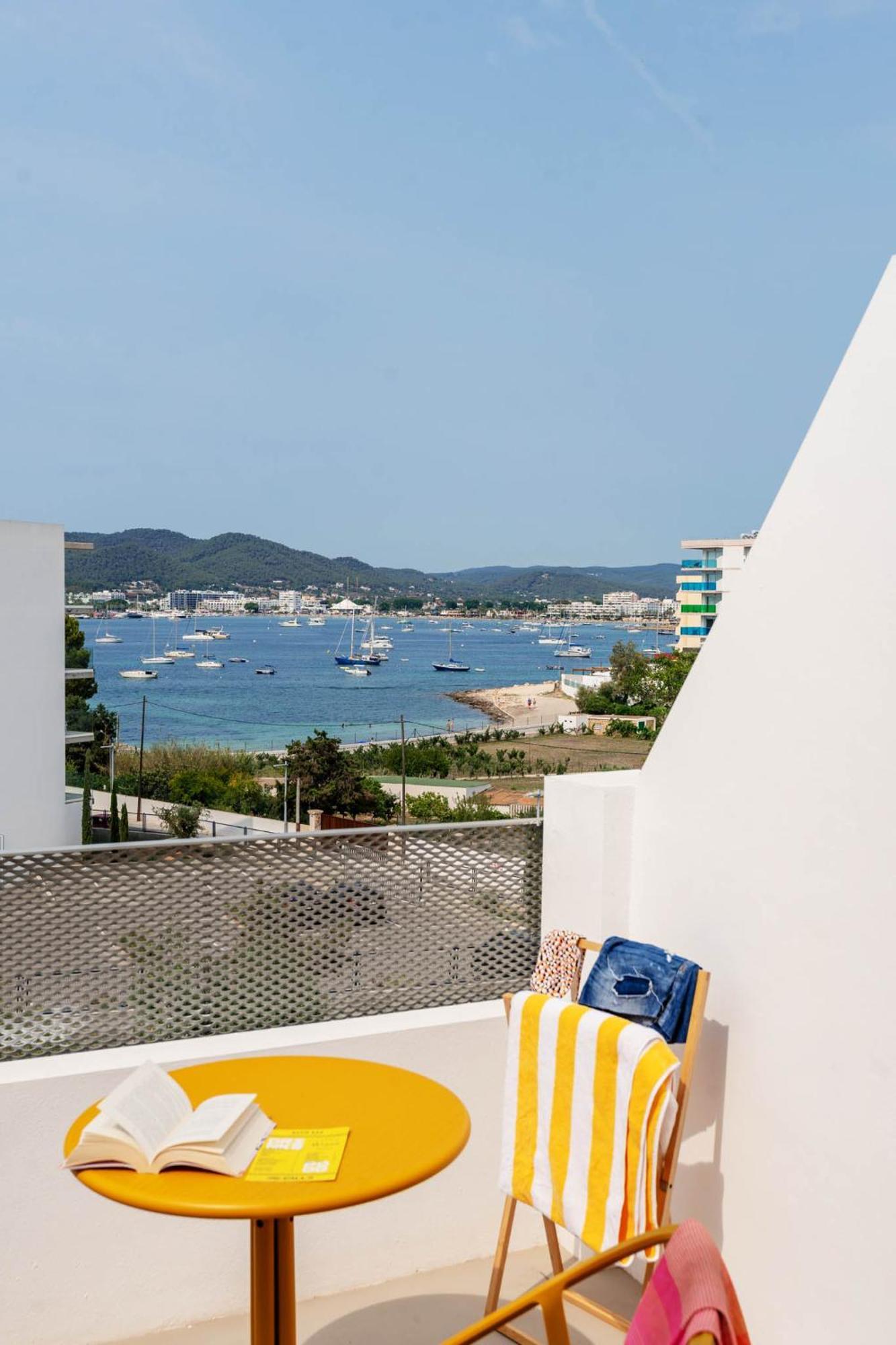 Ryans Lolas Sant Antoni de Portmany Extérieur photo